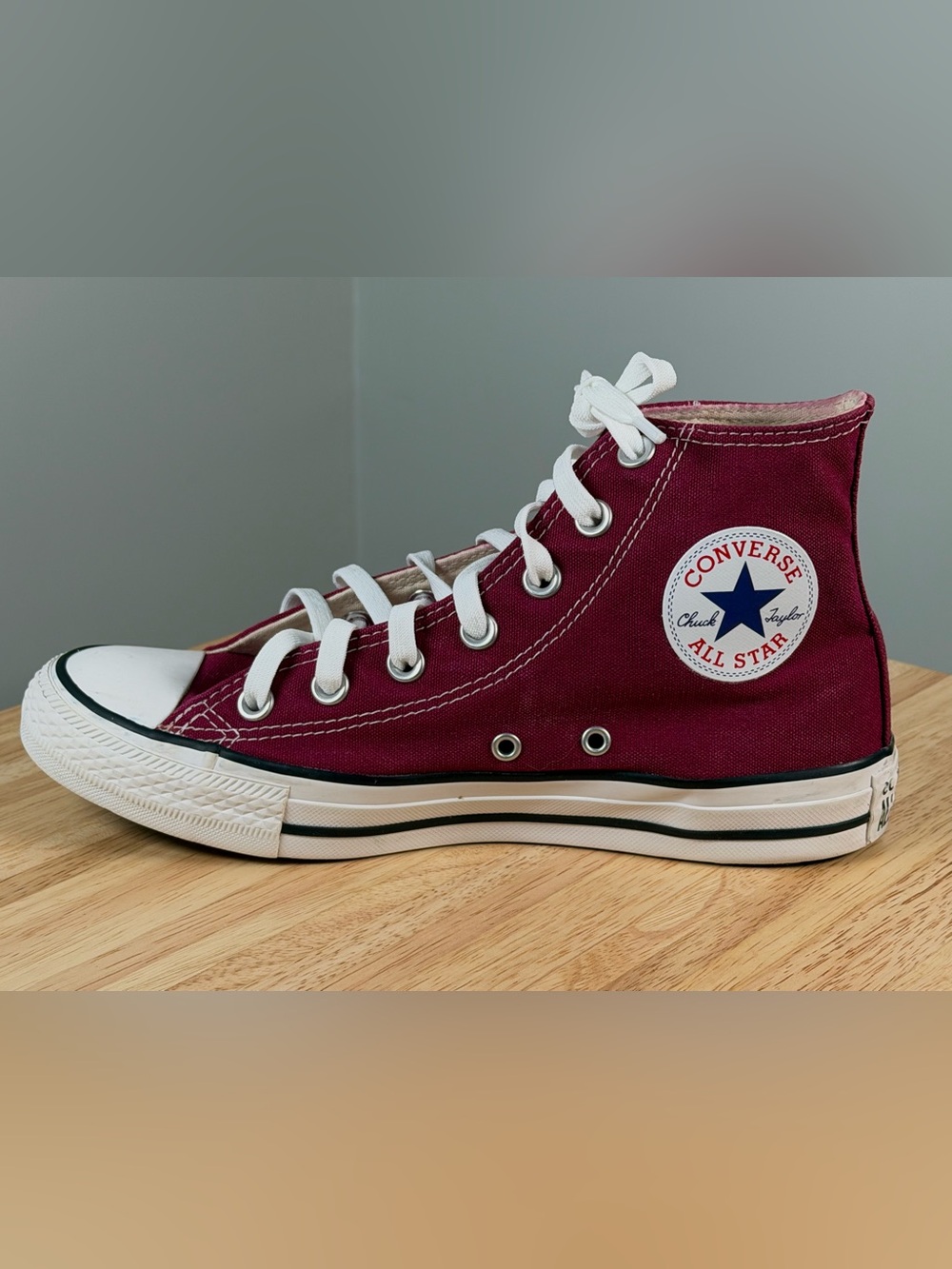 Converse Chuck Taylor All Star Burgundy High Top Sneakers Unisex Men 6 Women 8